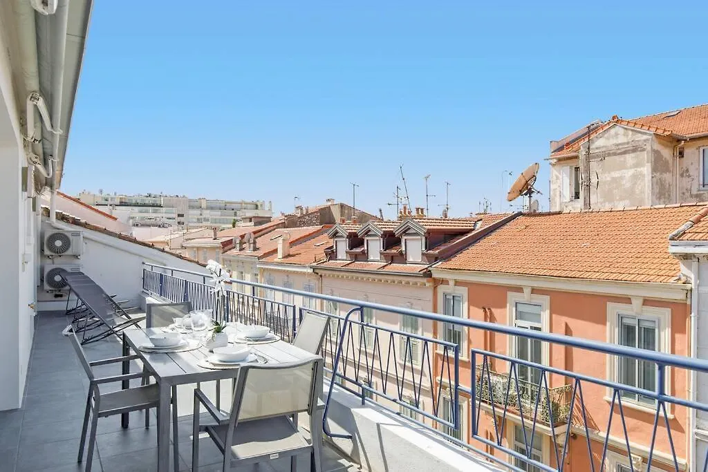 Modern 2 Bedrooms In The Centre Cannes Apartment
