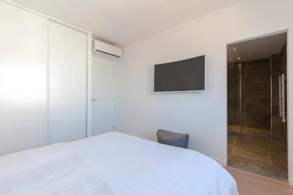 Apartment Modern 2 Bedrooms In The Centre Cannes
