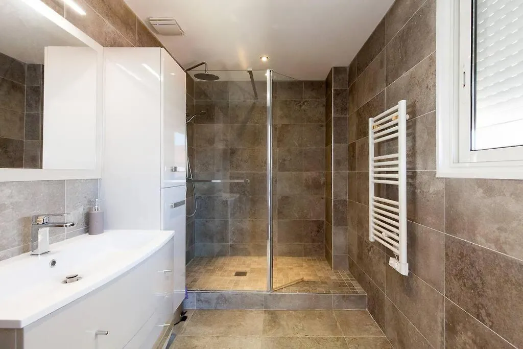 Modern 2 Bedrooms In The Centre Cannes